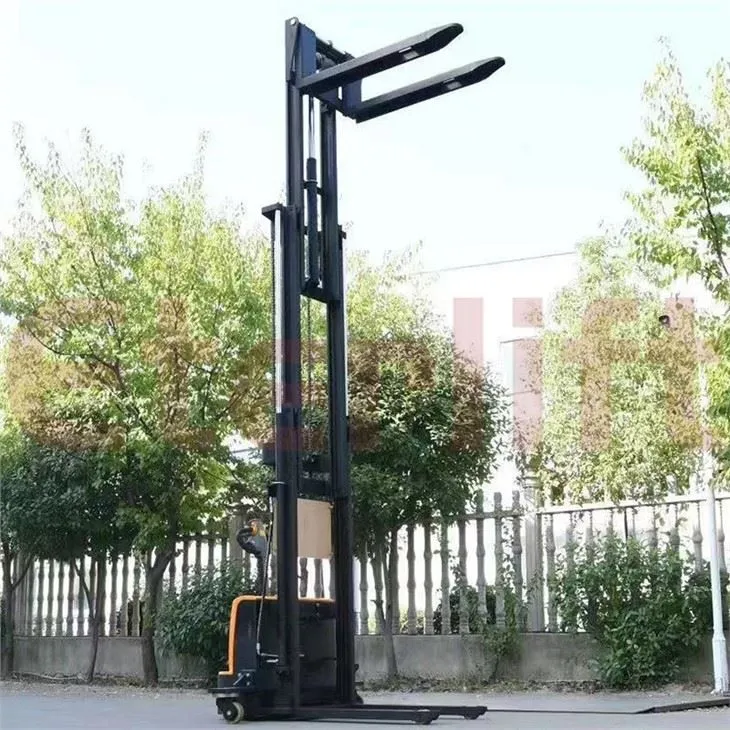 Stacker For Handing Pallet